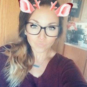 Meet your Posher, Eva